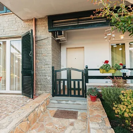 Amos At Aquamarine Vlorë