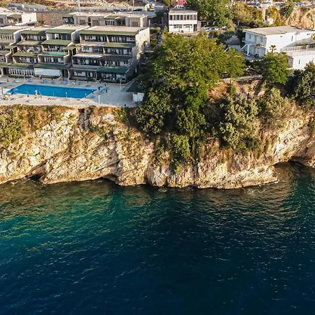 Villa Amos At Aquamarine *