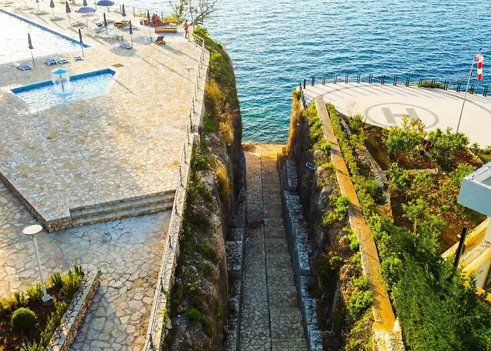 Amos At Aquamarine 别墅