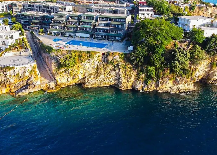 Amos At Aquamarine *