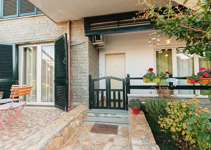 Amos At Aquamarine Vlorë